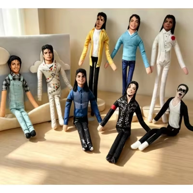 新しいスタイルのコスプレ用小道具、ぬいぐるみ、可動式の関節を - Dolls のレビューと価格
